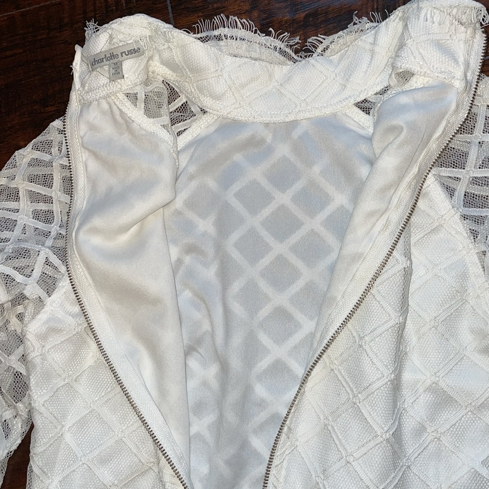 WHITE LACE DRESS - Picture 3 of 6